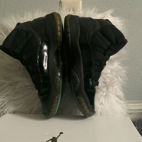 “Gamma blue” Jordan retro 11s - Picture 5 of 8